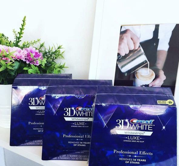 Paski Wybielające Crest Professional Effects Luxe 20 szt – Kuracja Domowa Wybielania Zębów Paski Crest 3D White Professional Effects Luxe 20 pasków do wybielania