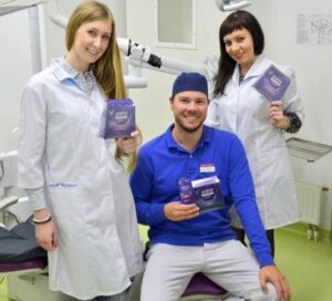 Paski wybielające Crest Luxe 14 szt – profesjonalny efekt bez wizyty w gabinecie